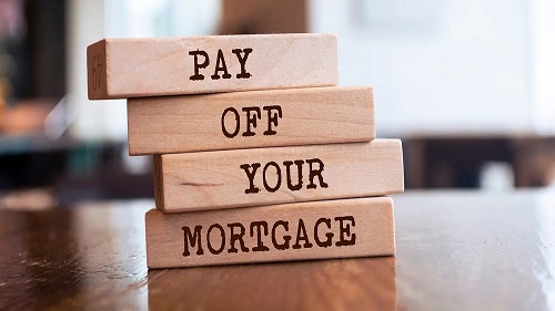 Accelerating Mortgage Repayment: Weighing the Benefits of Paying Off Early